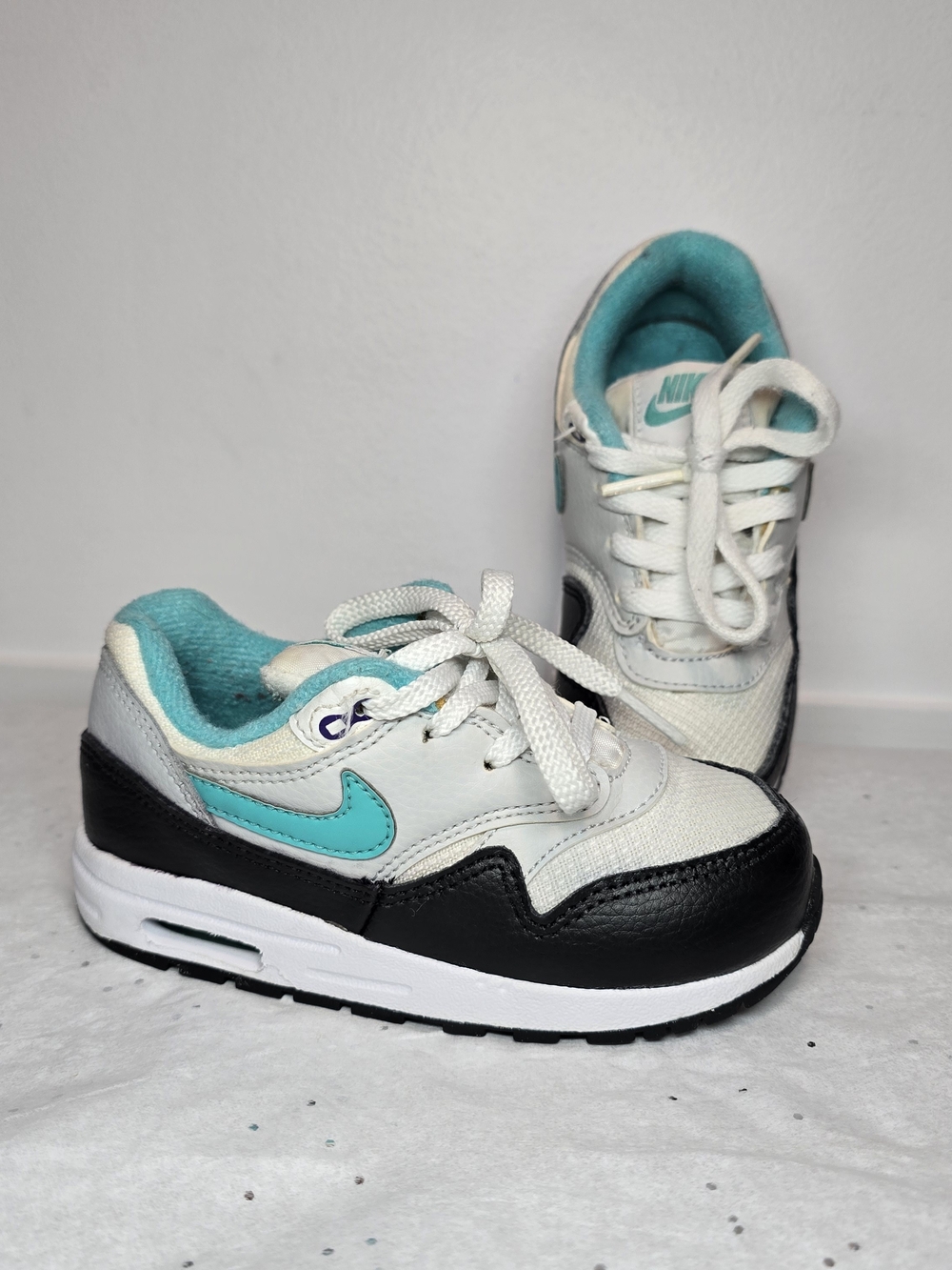 Nike Air Max 1 Teal And White Sneakers